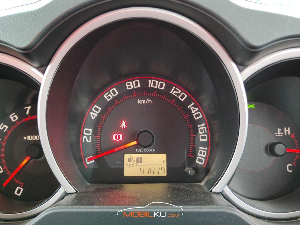 Mobil Toyota Rush 2015