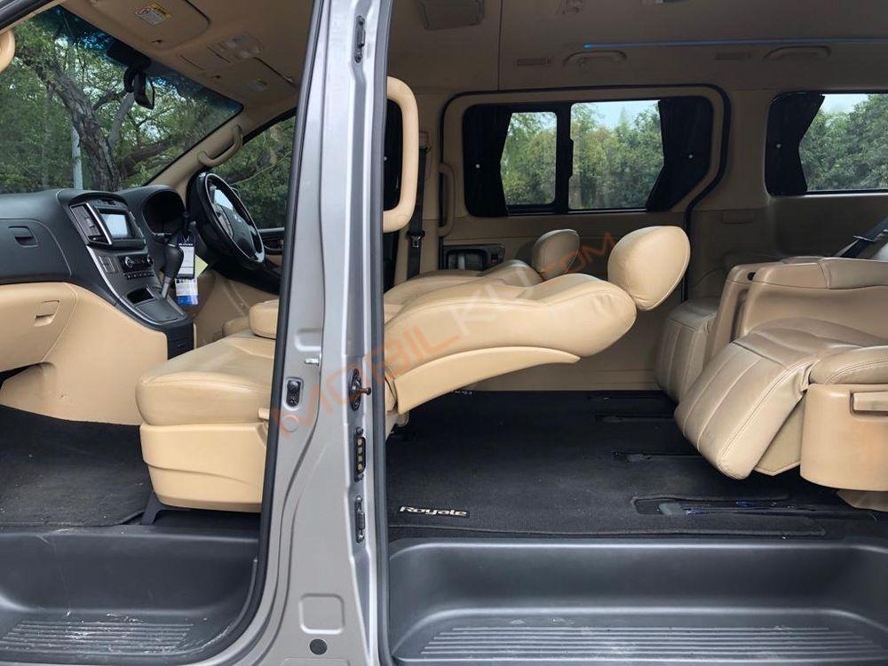 Mobil Hyundai H-1 2018