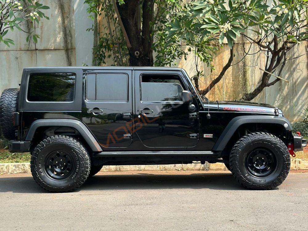 Mobil Jeep Wrangler 2013