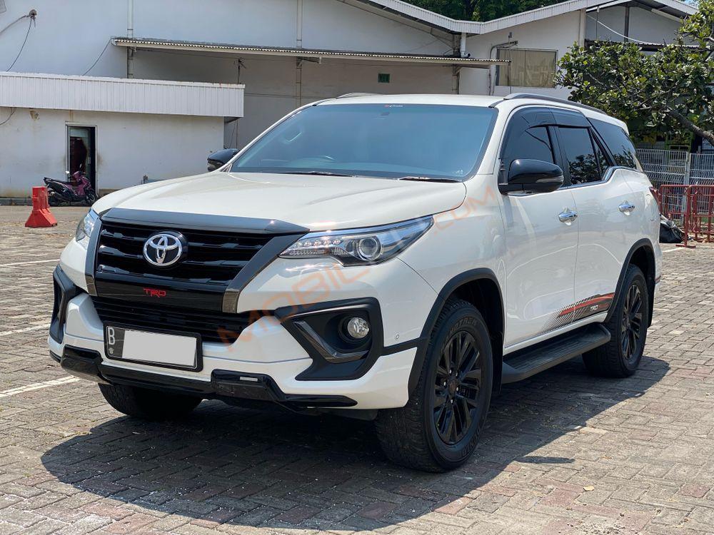 Mobil Toyota Fortuner 2020