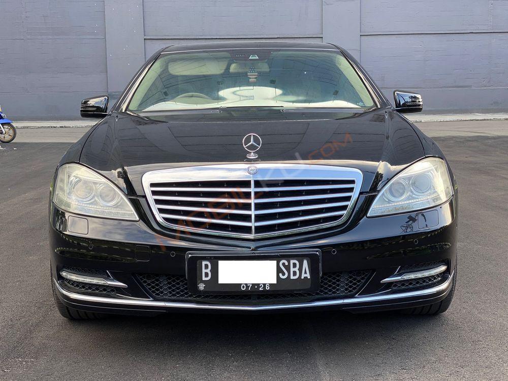 Mobil Mercedes-Benz S-Class 2011