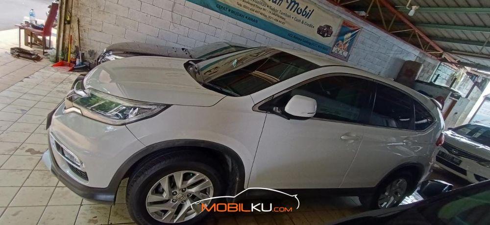 Mobil Honda CR-V 2015