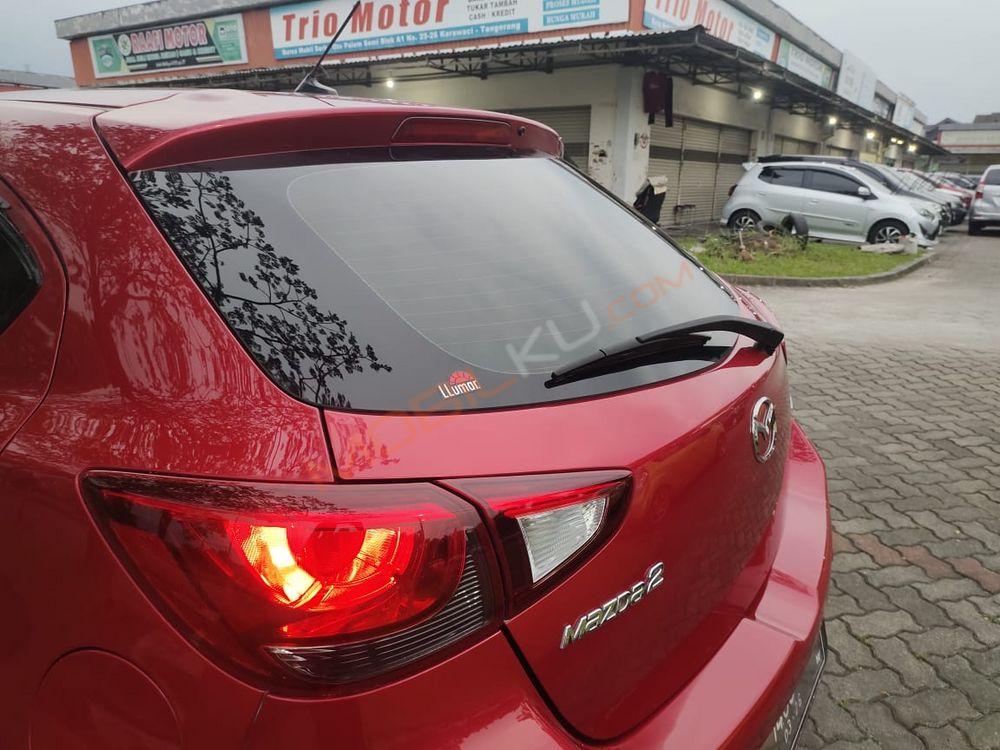 Mobil Mazda 2 Hatchback 2015