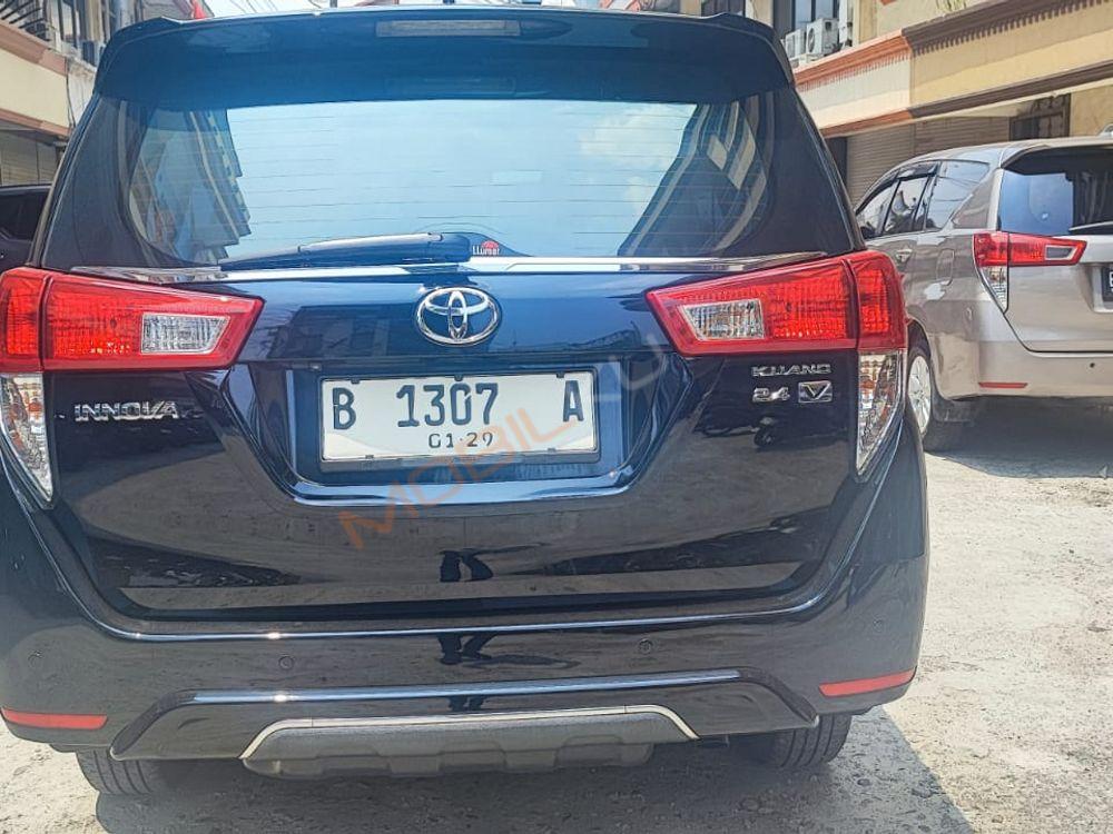 Mobil Toyota Kijang Innova 2019