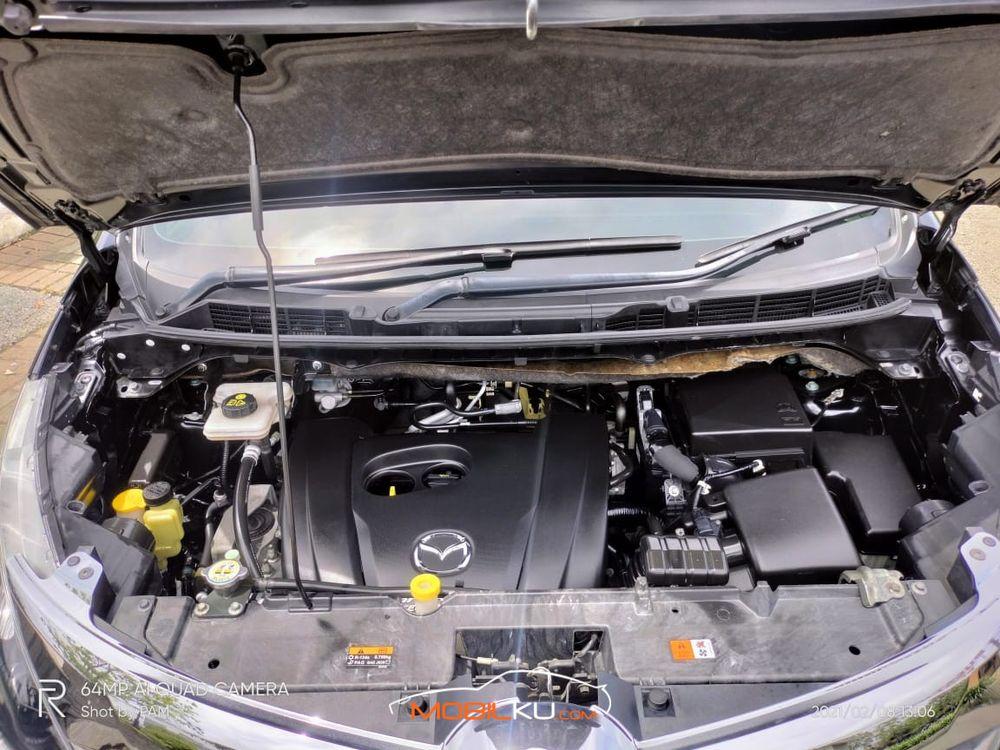 Mobil Mazda Biante 2015