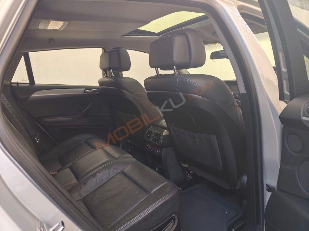 Mobil BMW X6 2010