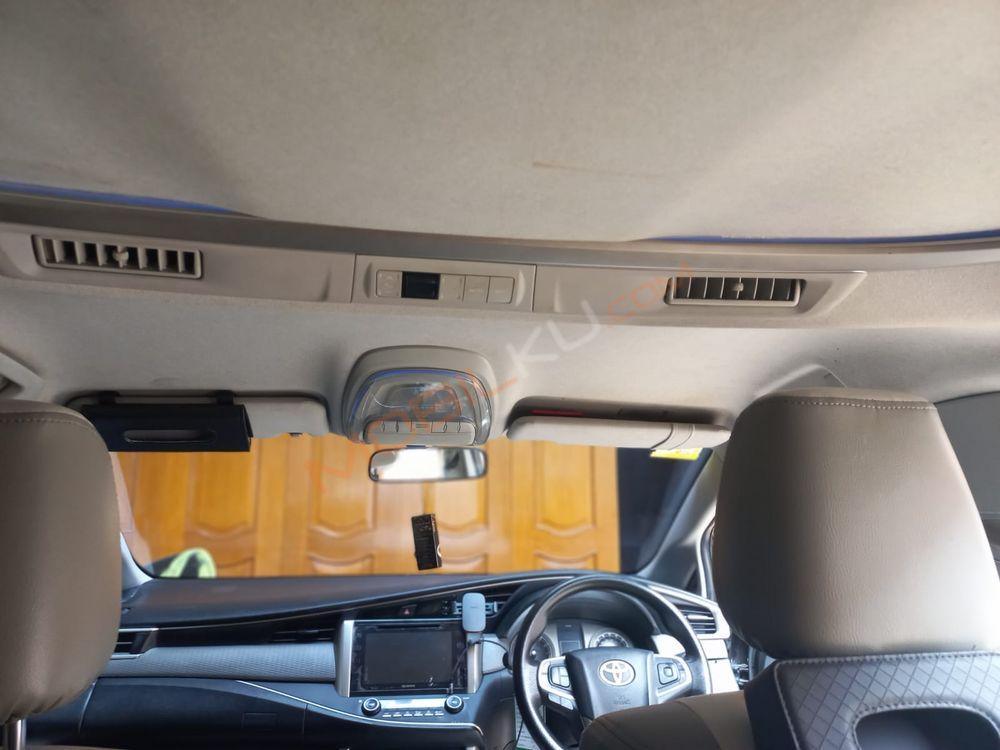 Mobil Toyota Kijang Innova 2016