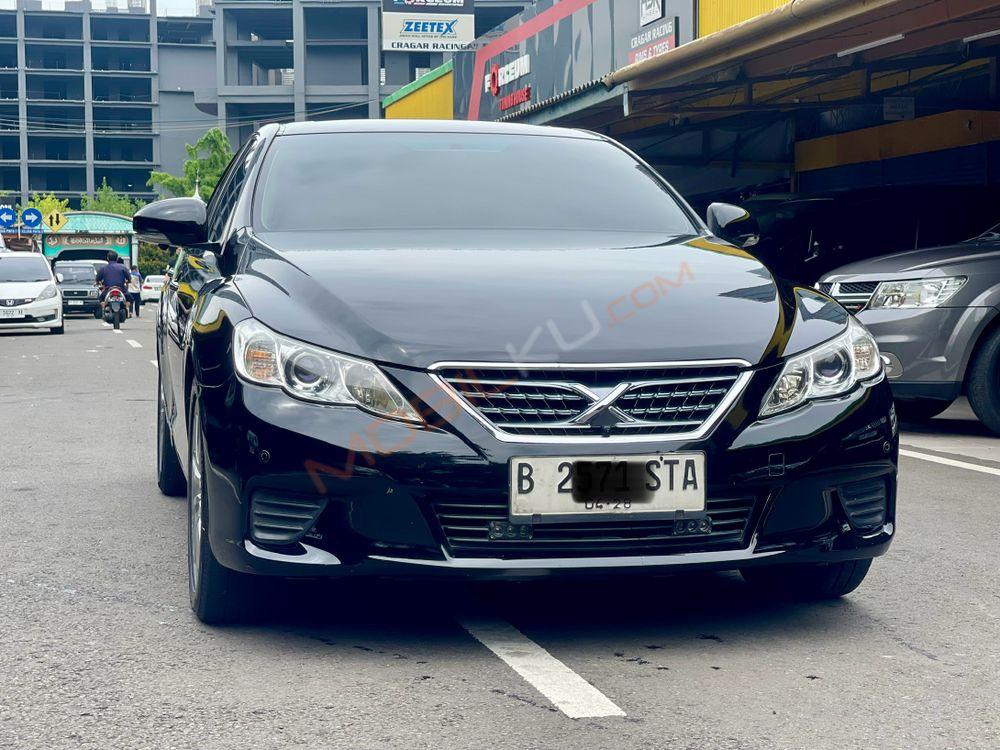 Mobil Toyota Mark X 2012