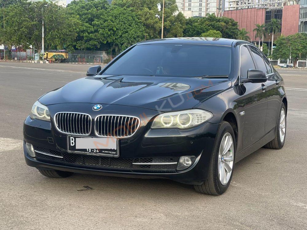 Mobil BMW 5 Series 2013