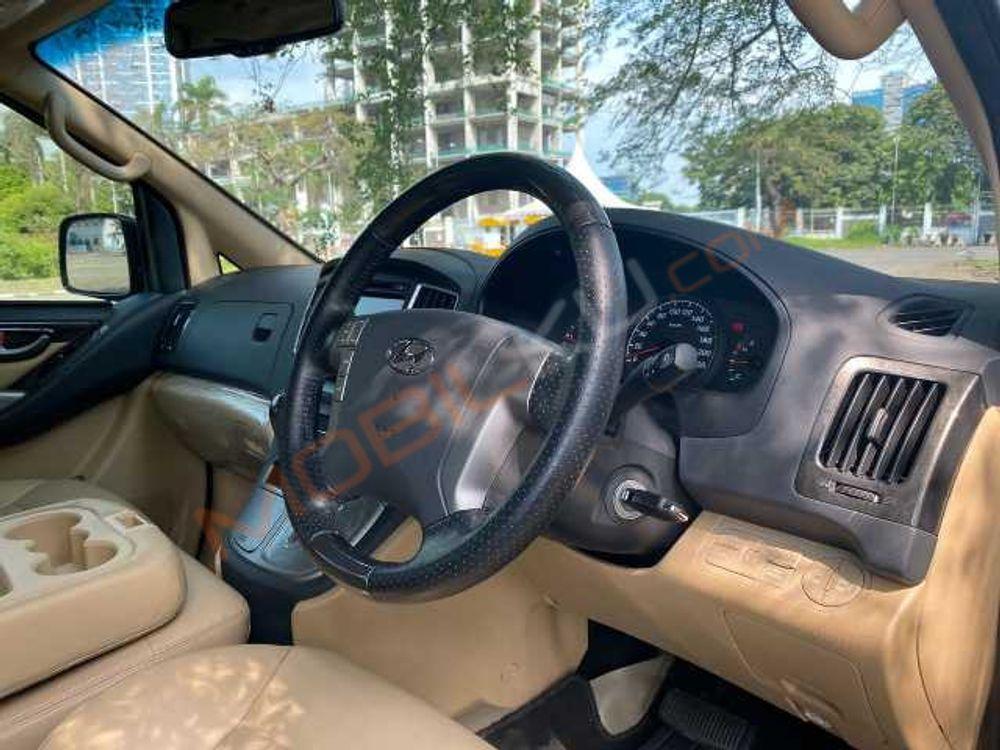 Mobil Hyundai H-1 2017