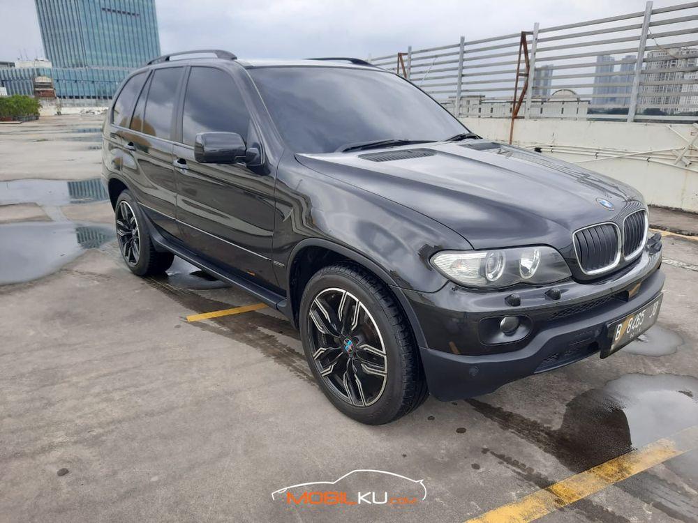 Mobil BMW X5 2005