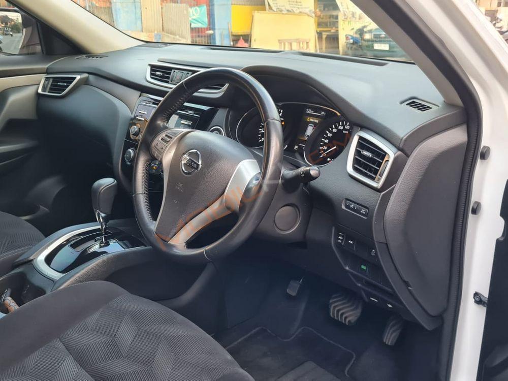 Mobil Nissan X-Trail 2014