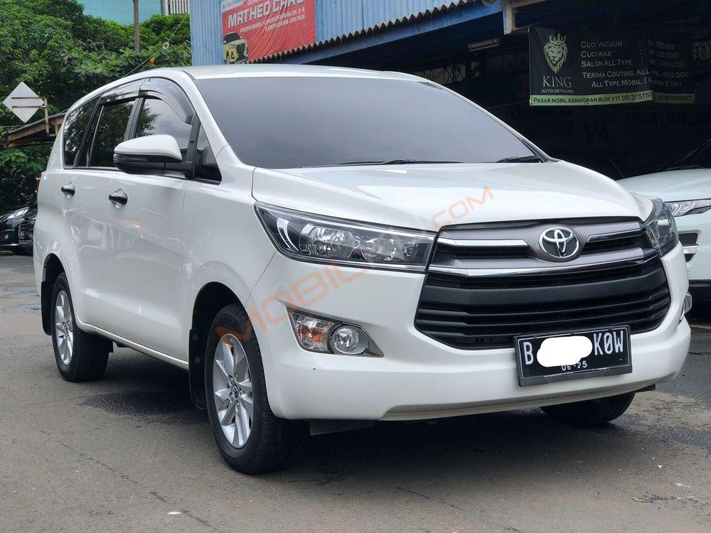 Mobil Toyota Kijang Innova 2020