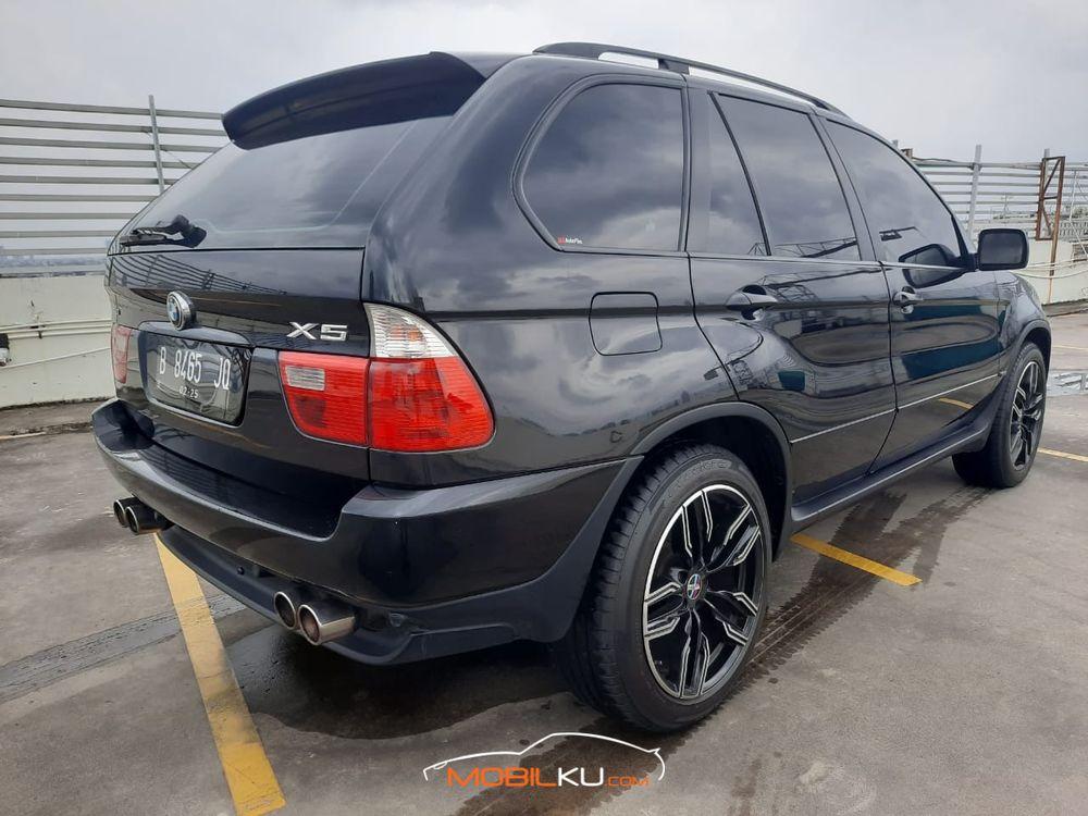Mobil BMW X5 2005