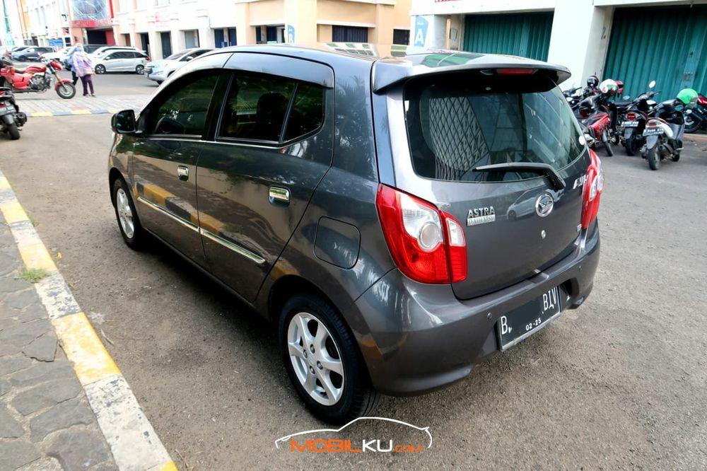 Mobil Daihatsu Ayla 2015