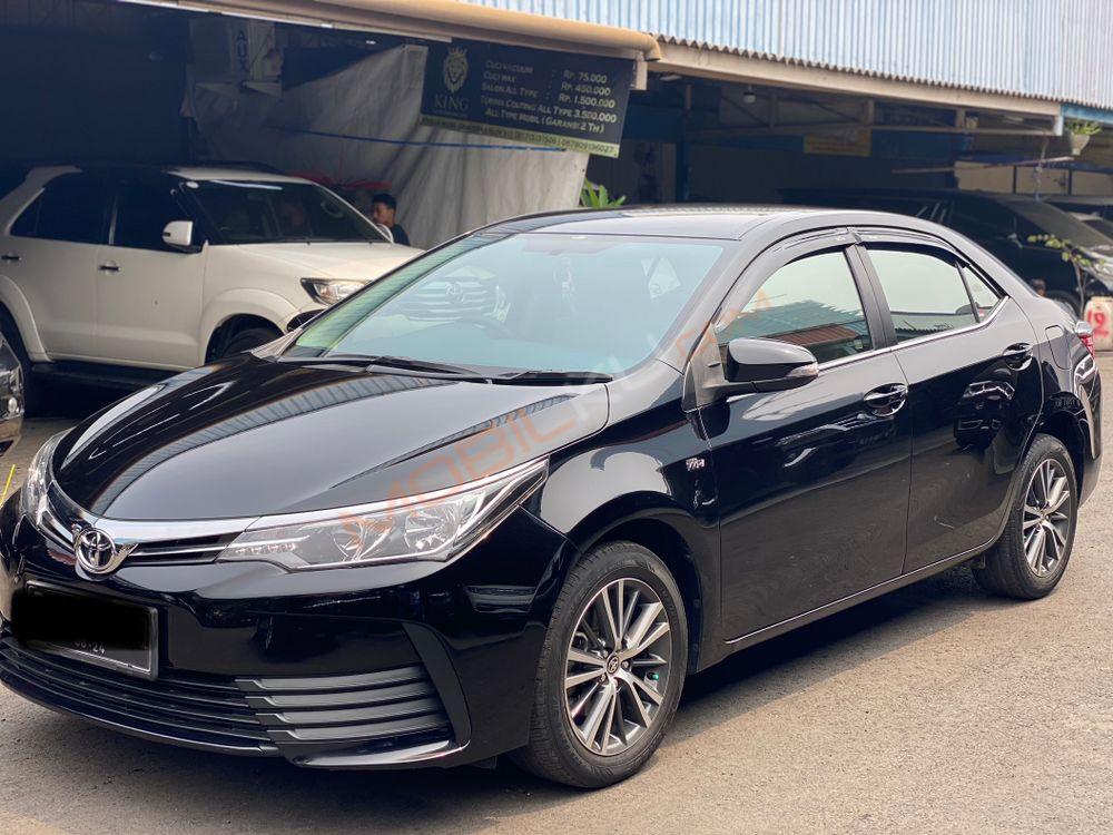Mobil Toyota Corolla 2018