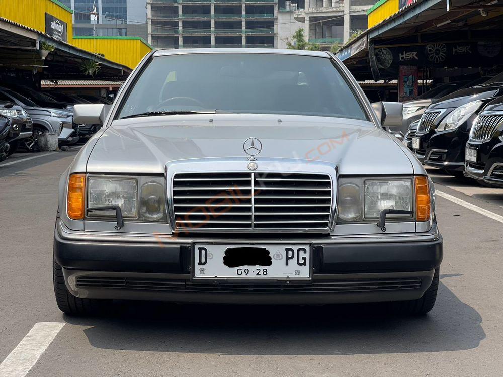 Mobil Mercedes-Benz C-Class 1995