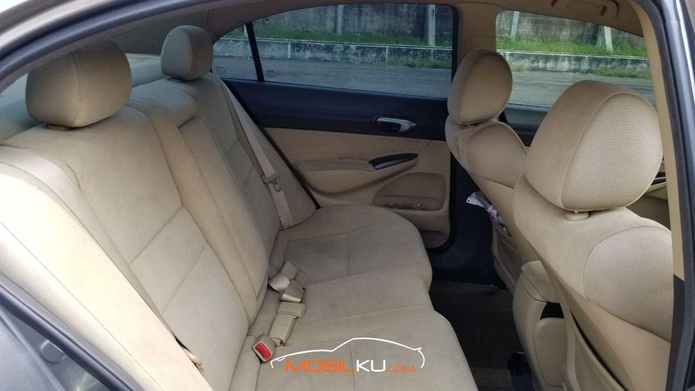 Mobil Honda Civic Sedan 2008