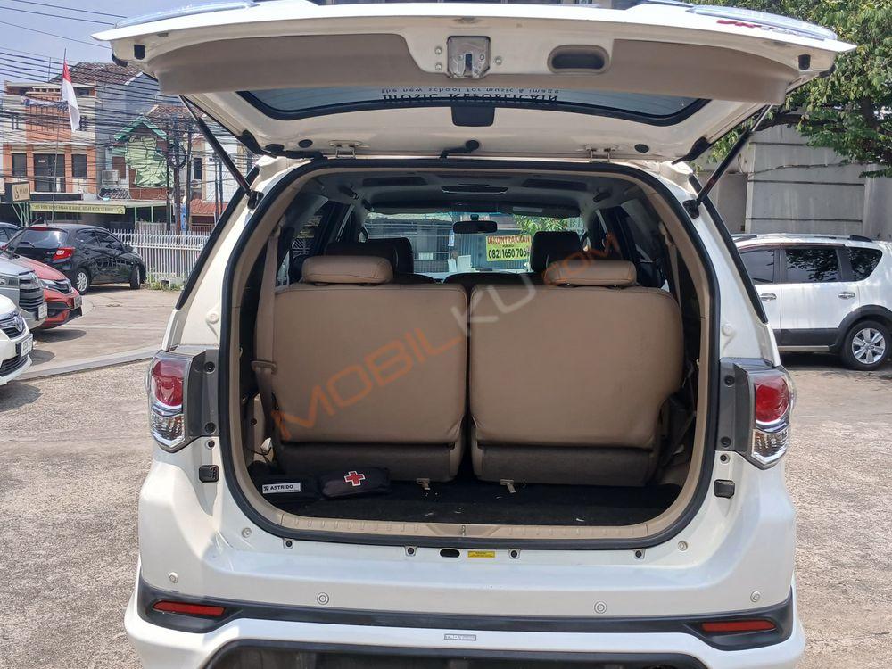 Mobil Toyota Fortuner 2015