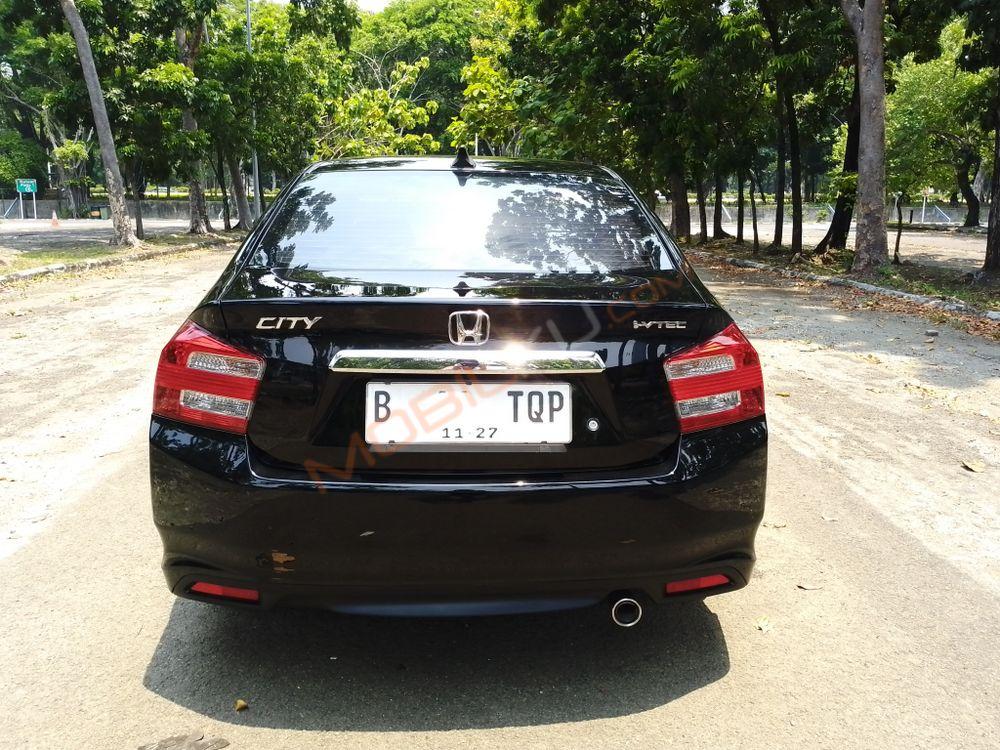 Mobil Honda City Sedan 2012