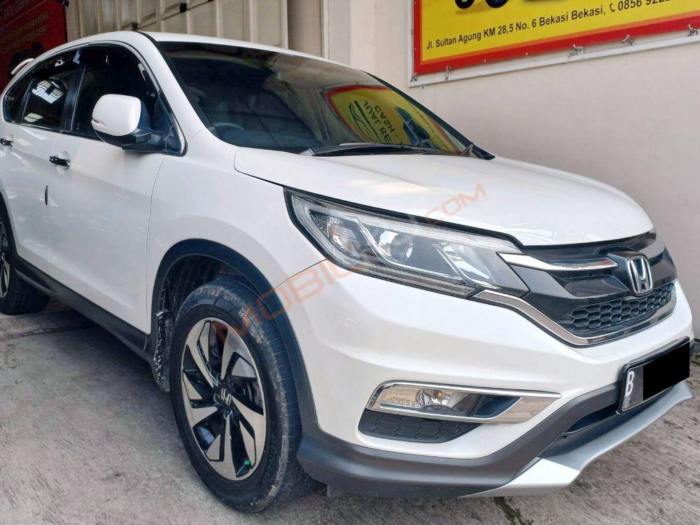 Mobil Honda CR-V 2015