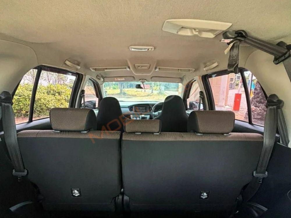 Mobil Toyota Calya 2020