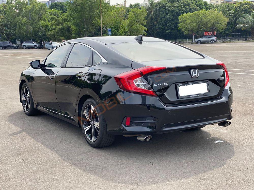 Mobil Honda Civic Sedan 2017