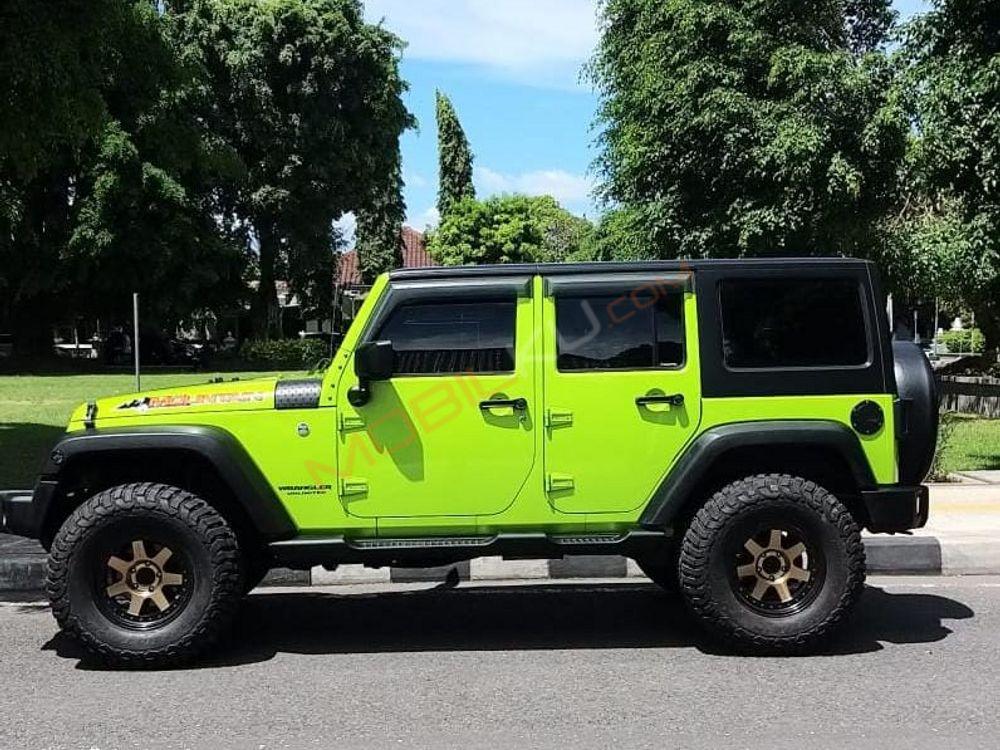 Mobil Jeep Wrangler 2012