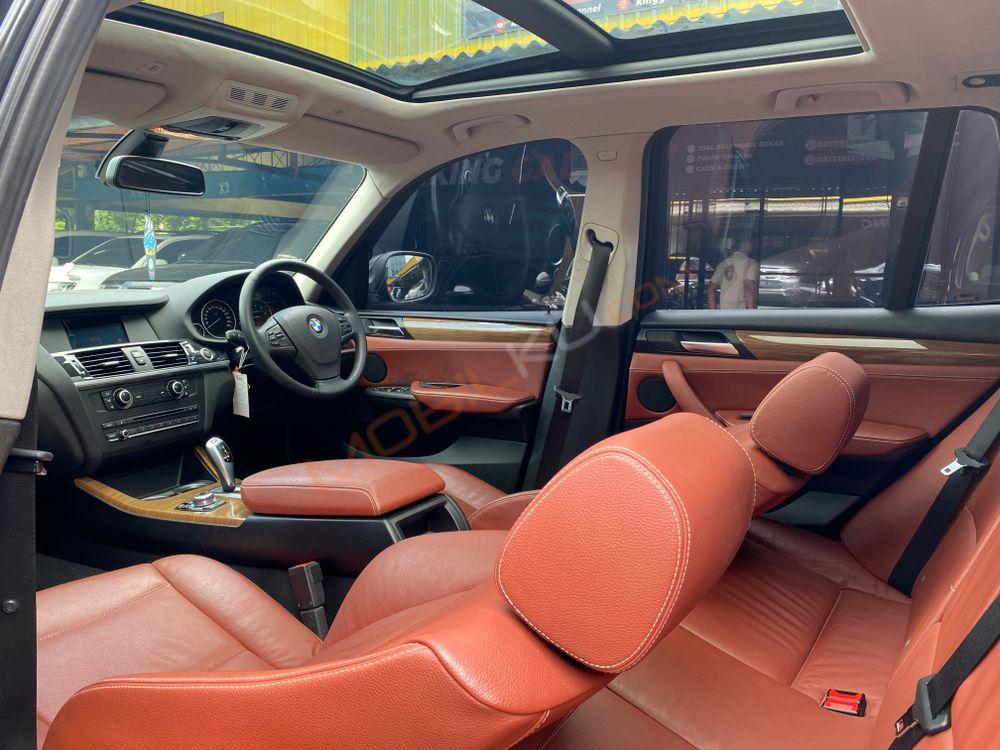 Mobil BMW X3 2012