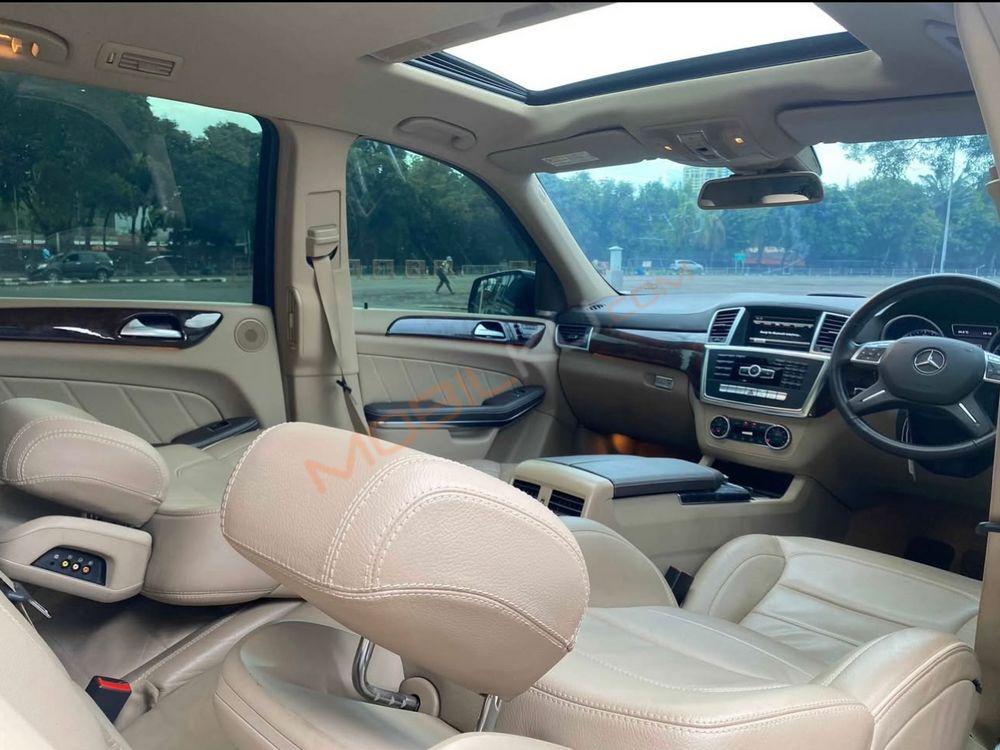 Mobil Mercedes-Benz GL 2013