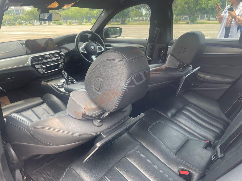 Mobil BMW 5 Series 2020