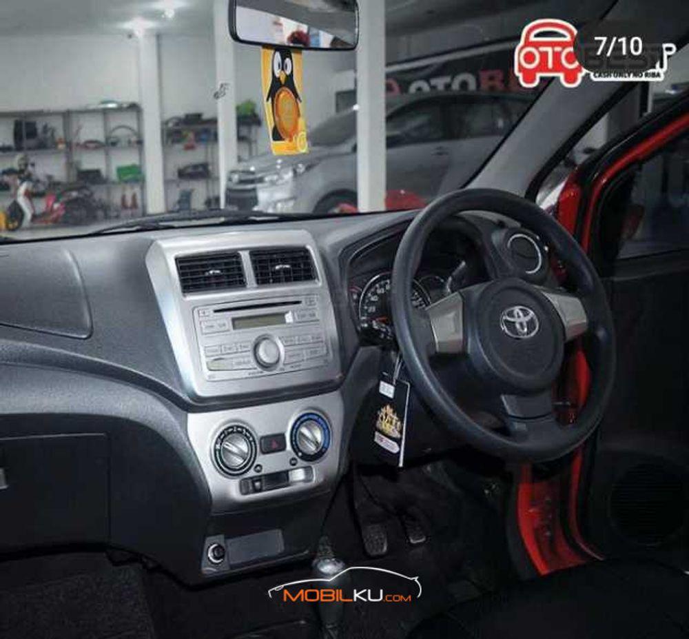 Mobil Toyota Agya 2016