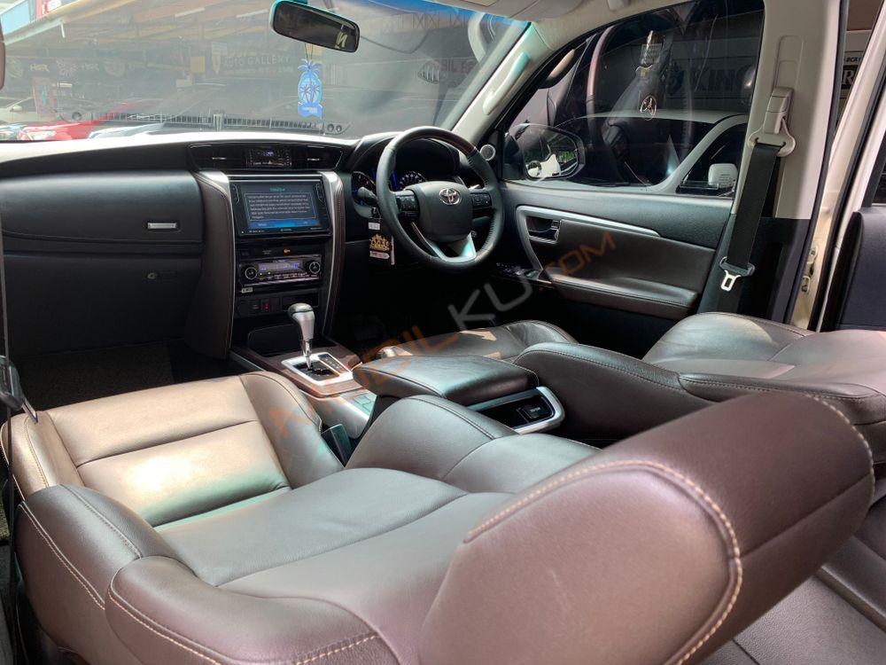 Mobil Toyota Fortuner 2019