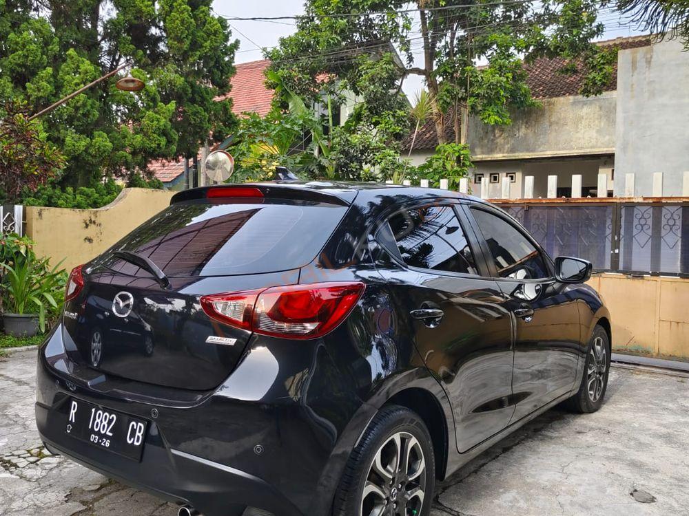 Mobil Mazda 2 Hatchback 2017