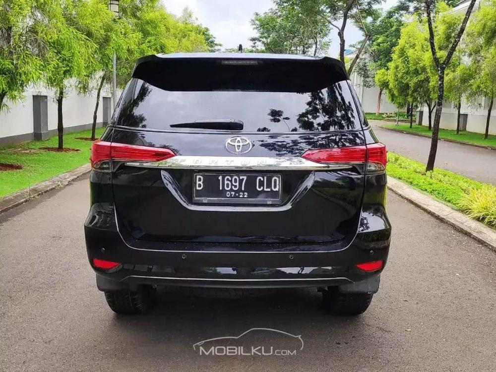 Mobil Toyota Fortuner 2016