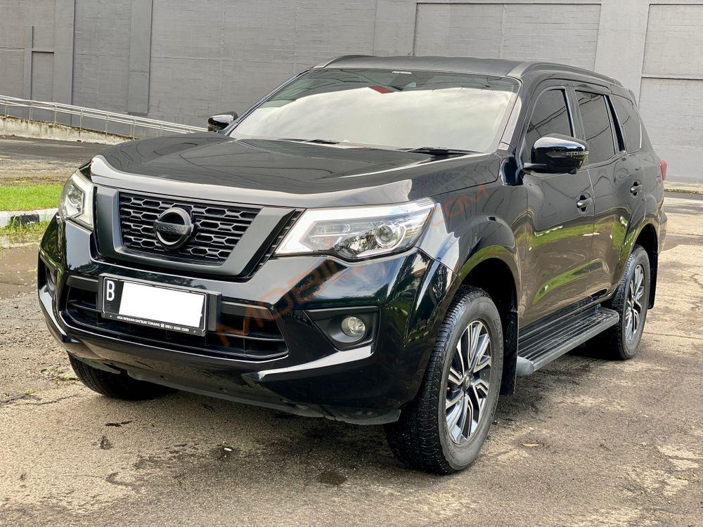 Mobil Nissan Terra 2019