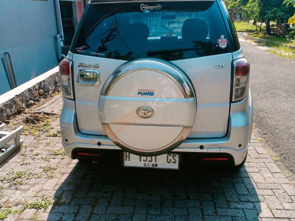 Mobil Toyota Rush 2012