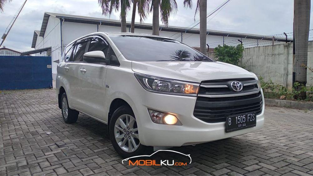 Mobil Toyota Kijang Innova 2017