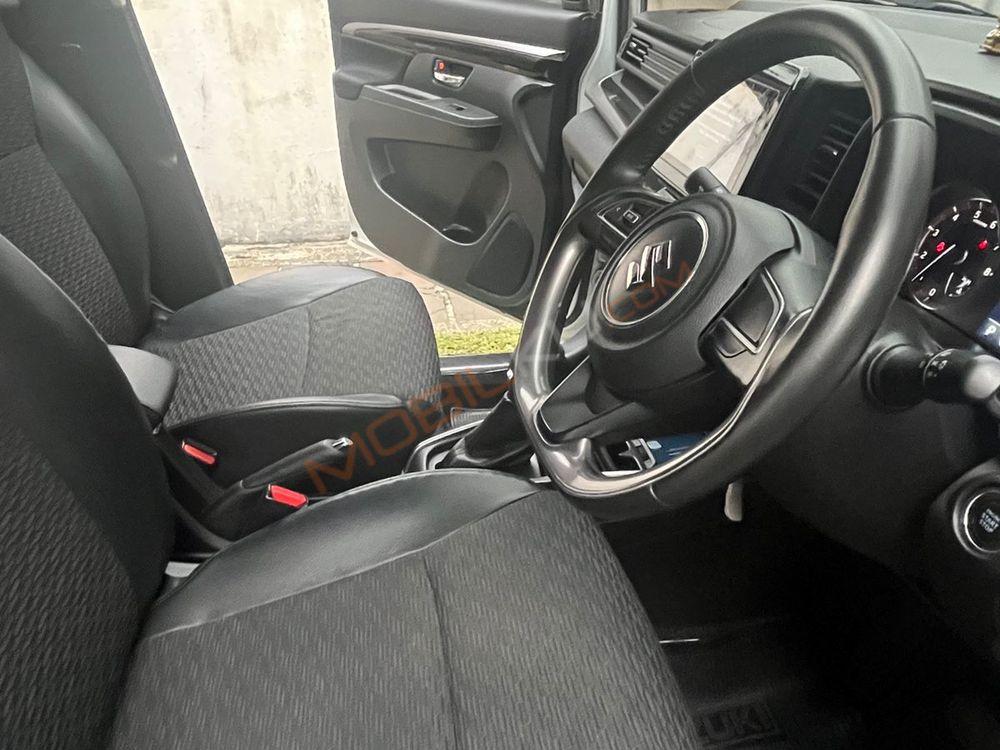 Mobil Suzuki Grand Vitara 2022