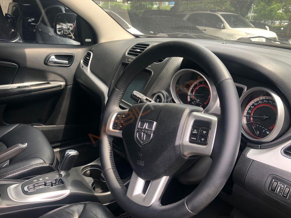 Mobil Dodge Journey 2013