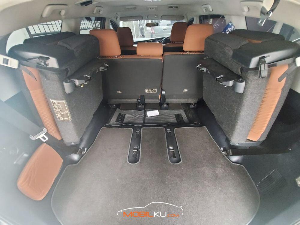 Mobil Toyota Kijang Innova 2017