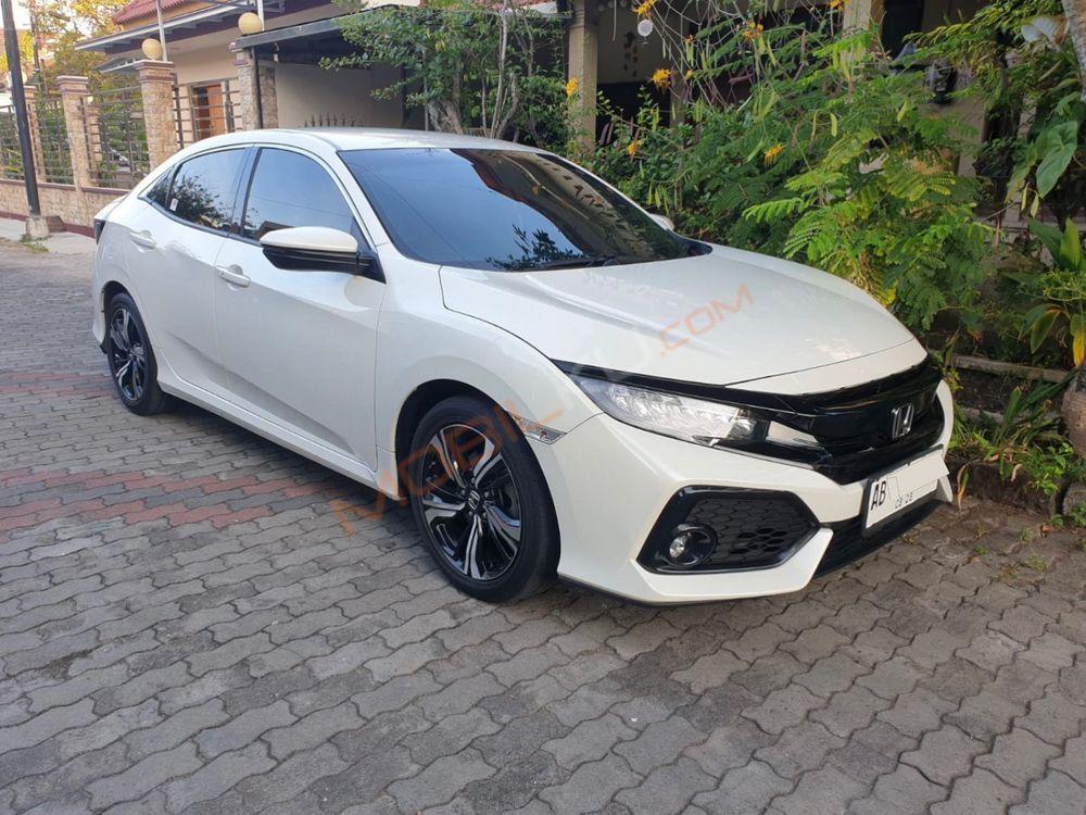 Mobil Honda Civic Hatchback 2018