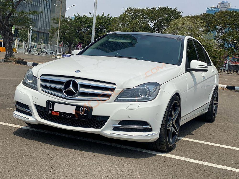 Mobil Mercedes-Benz C-Class 2013