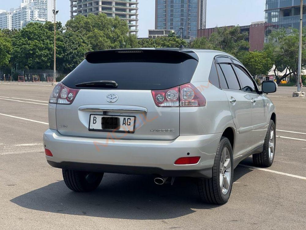Mobil Toyota Harrier 2008