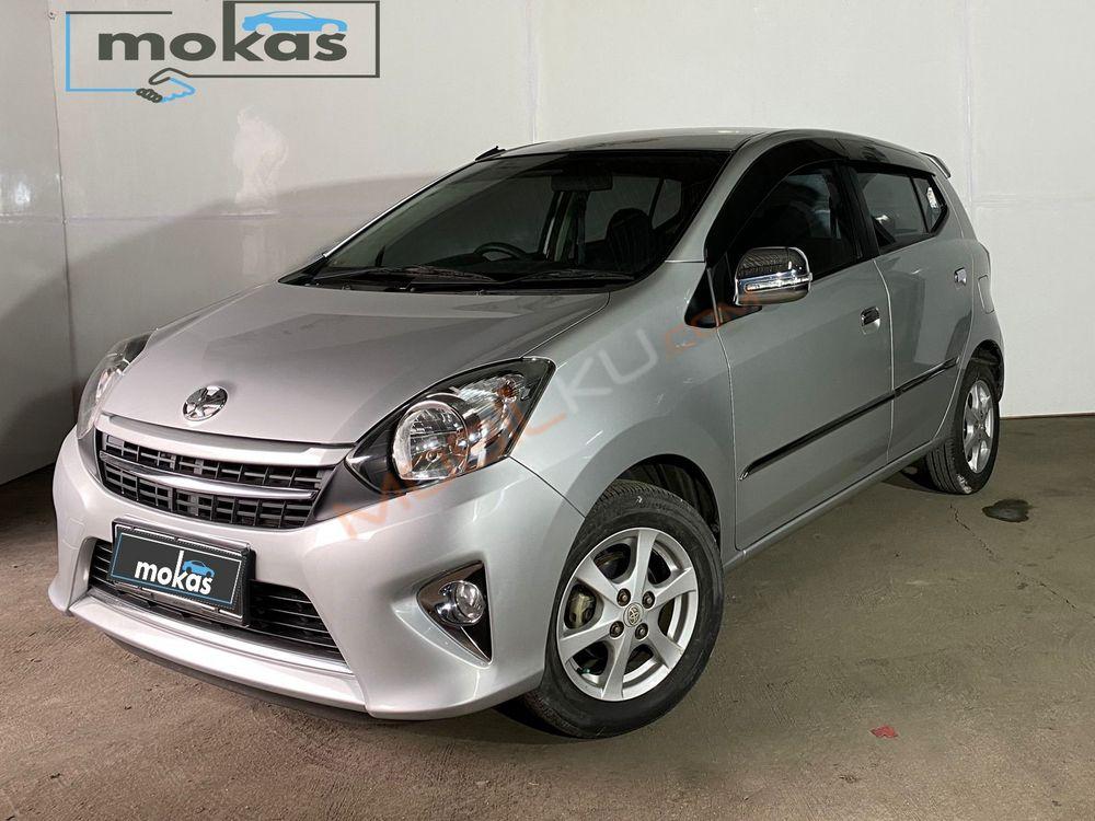Mobil Toyota Agya 2015
