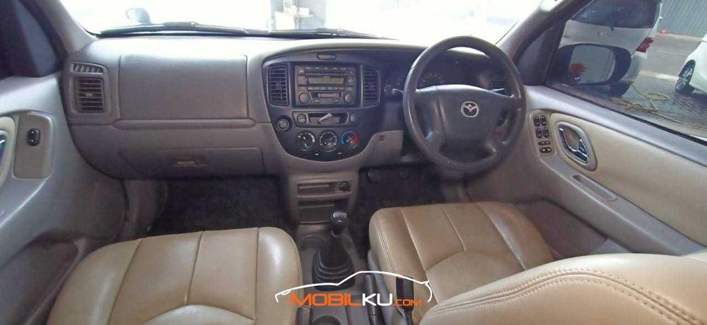 Mobil Mazda Tribute 2003