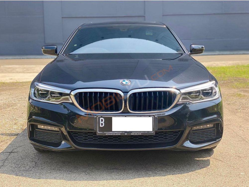 Mobil BMW 5 Series 2020