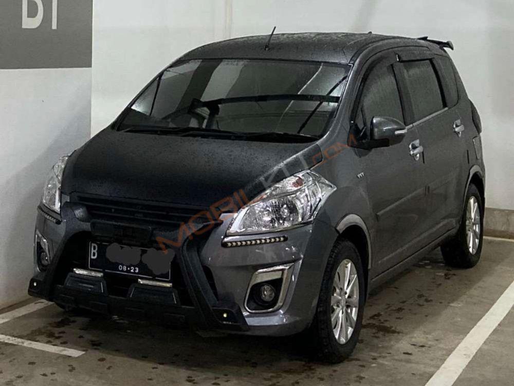Mobil Suzuki Ertiga 2013