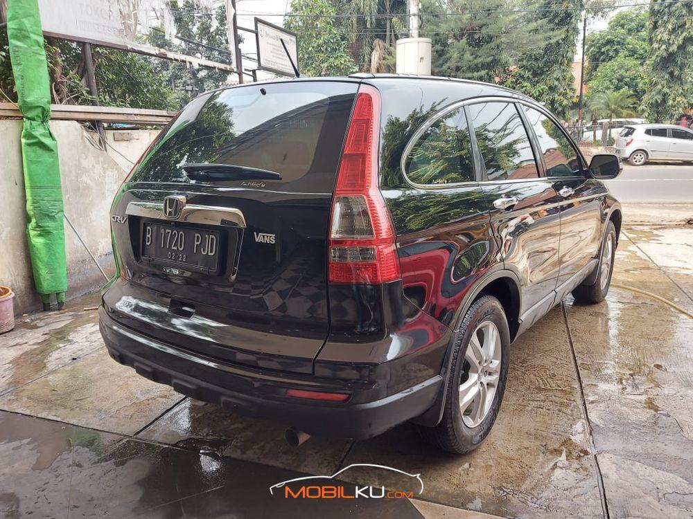 Mobil Honda CR-V 2011