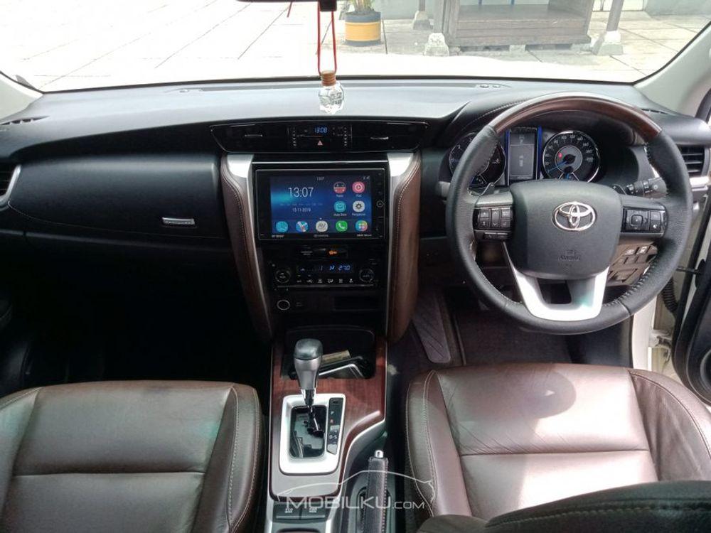 Mobil Toyota Fortuner 2016